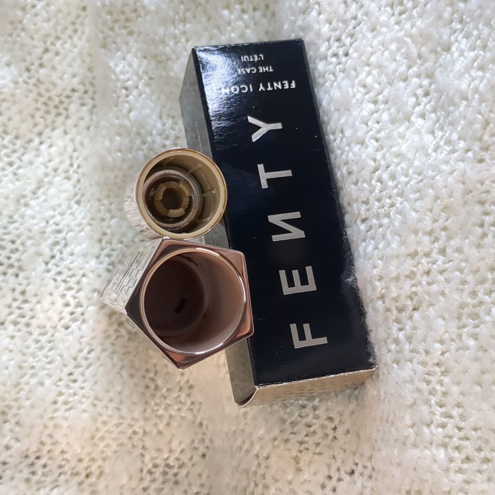FENTY ICON "The Case" Two-piece Empty Refillable Case, Metallic Nude - Picture 4 of 14